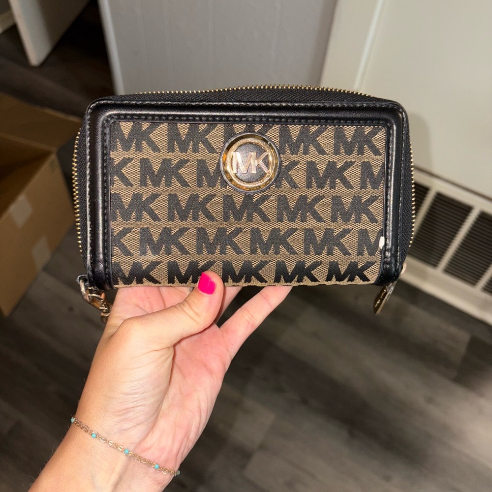 Michael Kors Tan and Black Logo Zip Wallet